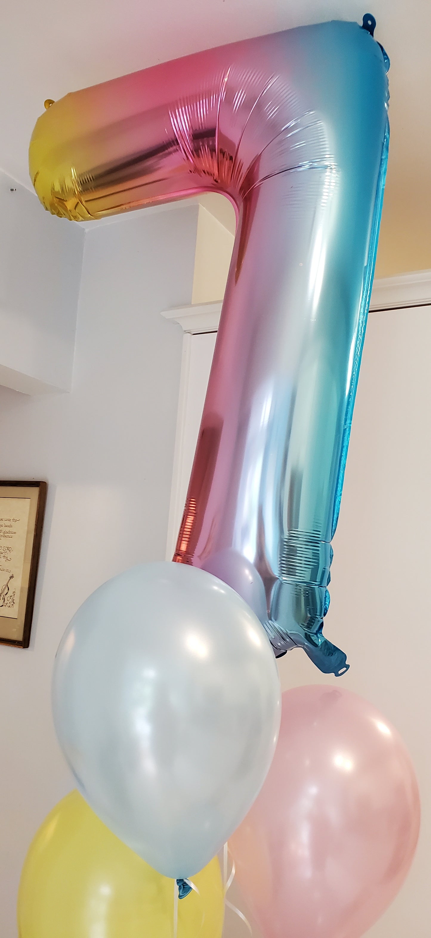 Helium balloons numbers - Rainbow