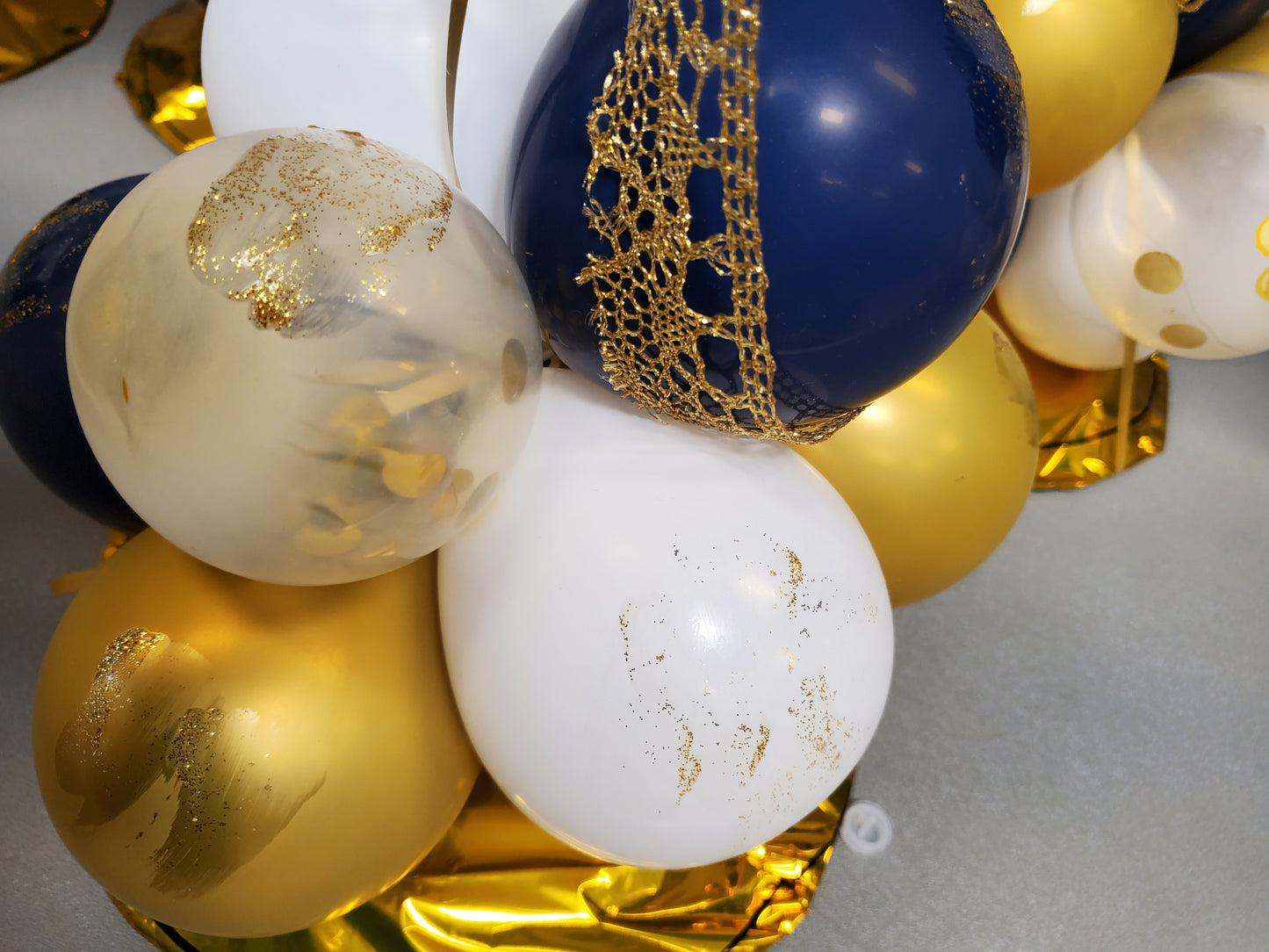 Balloon centerpieces with helium