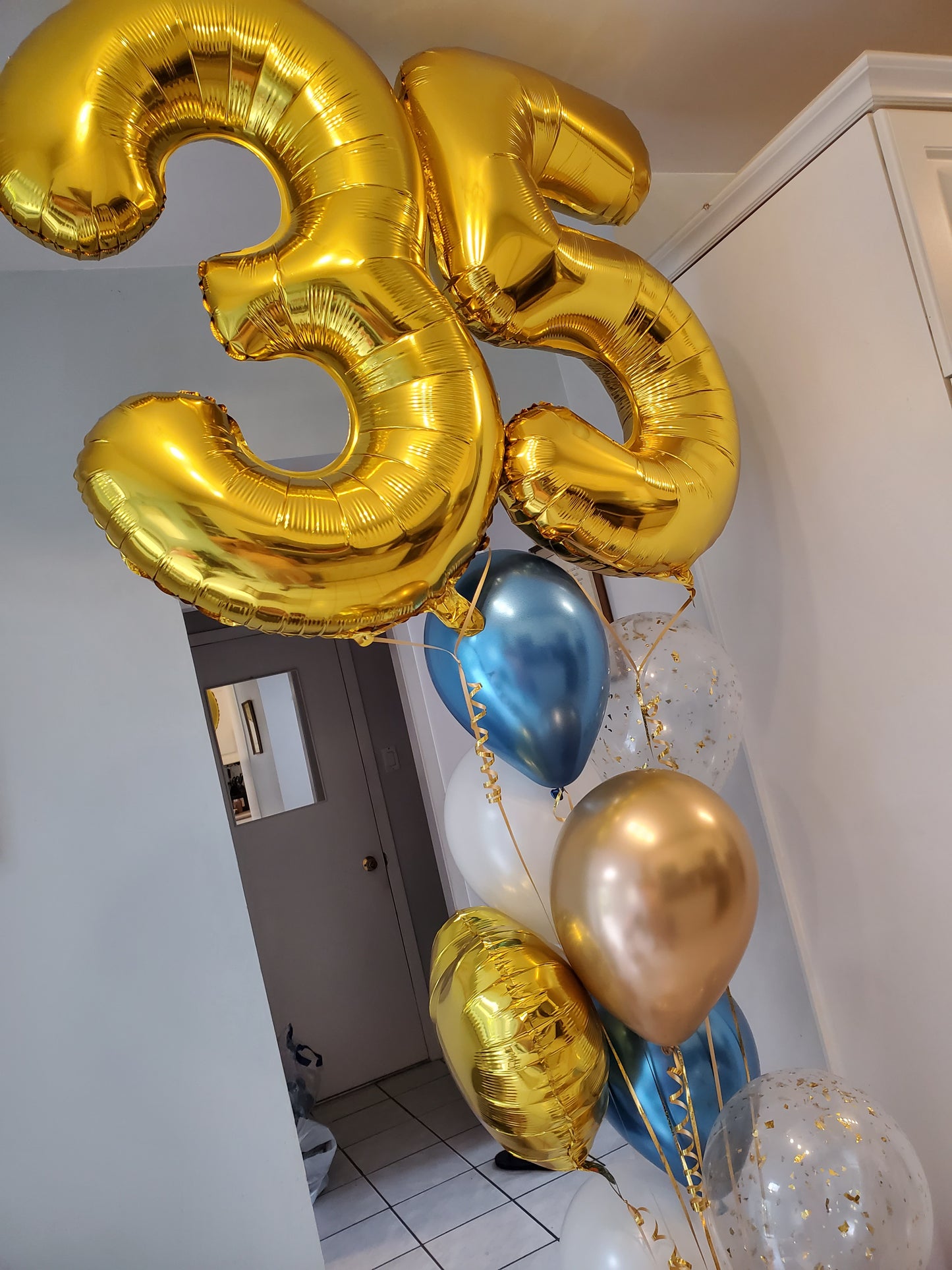 Helium balloons numbers bouquet - Gold