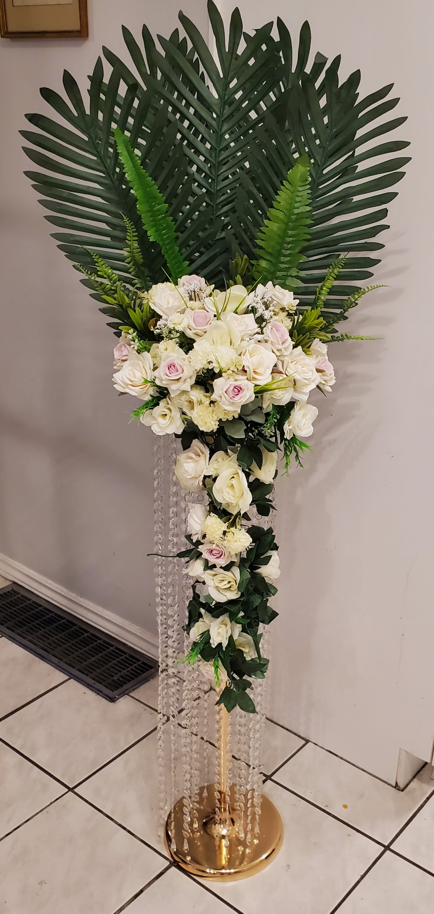Floral stands rental