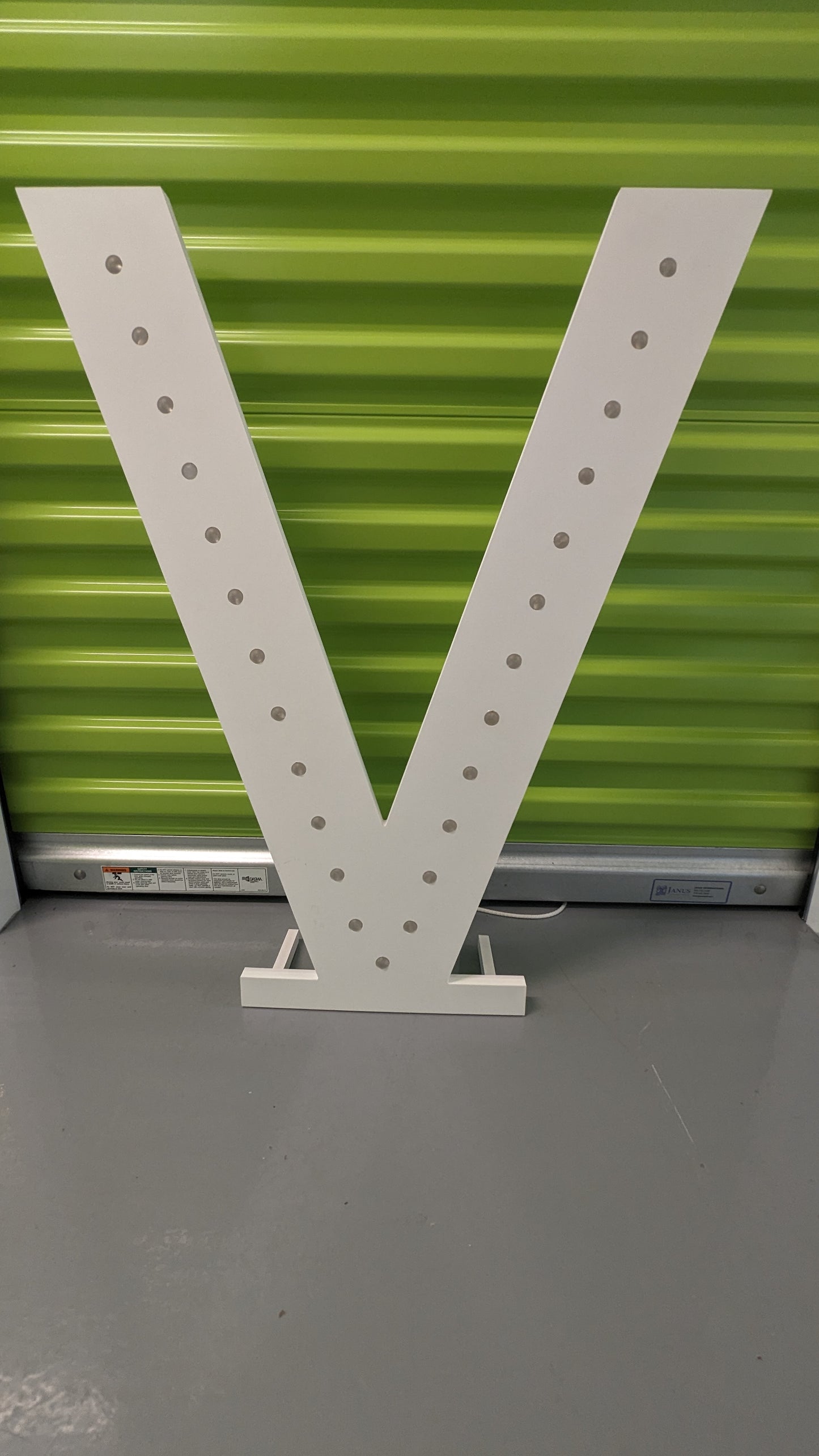 Marquee Letter 2.5" -Letter V